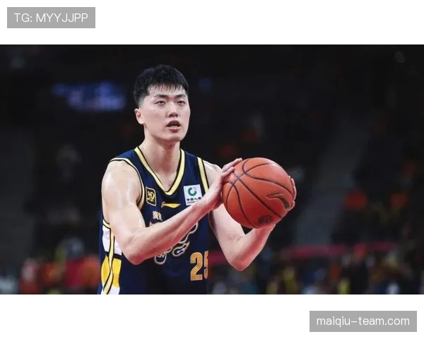 广州队主场防守漏洞增多,连续四轮联赛失球加剧保级压力 广州队主场防守漏洞增多,连续四轮联赛失球加剧保级压力